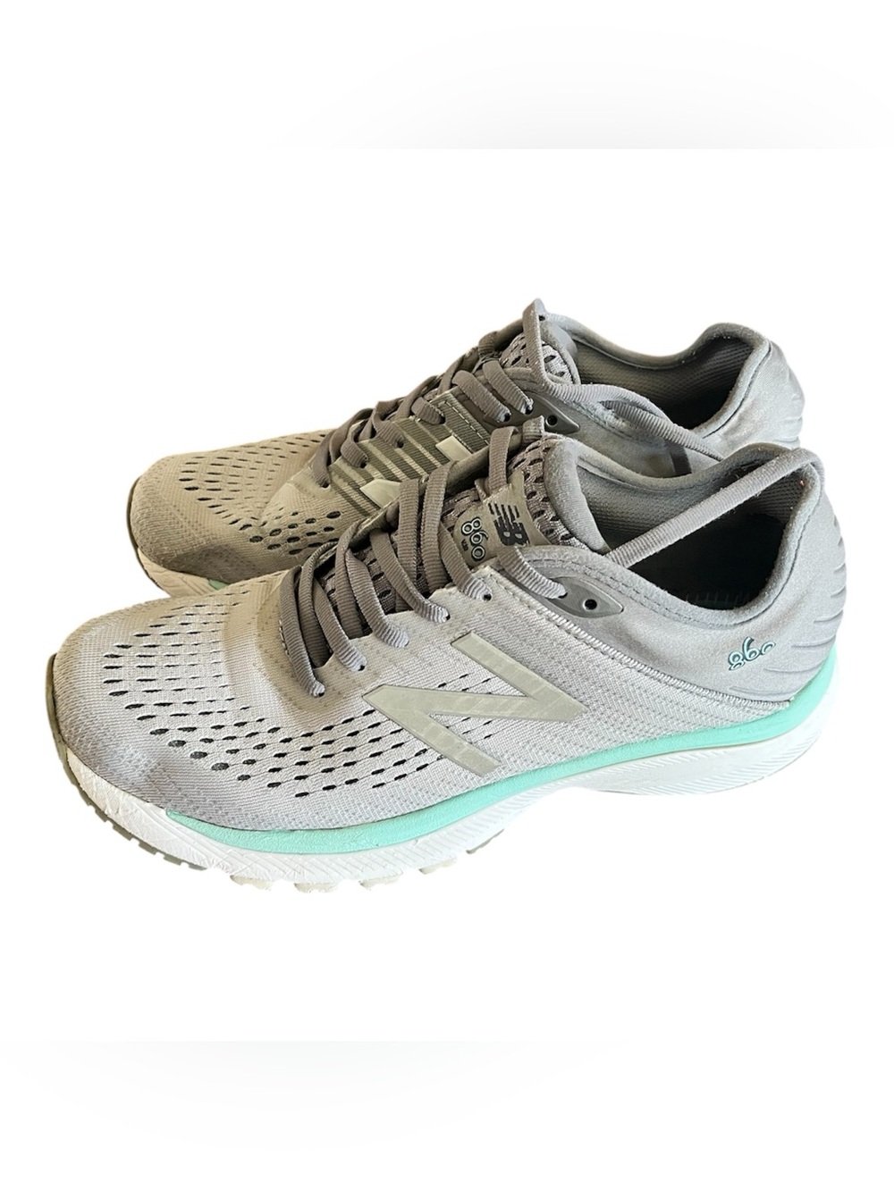 New Balance 860 v10 Gray Mint Running Shoes Women’s Size 9.5 B EU 41